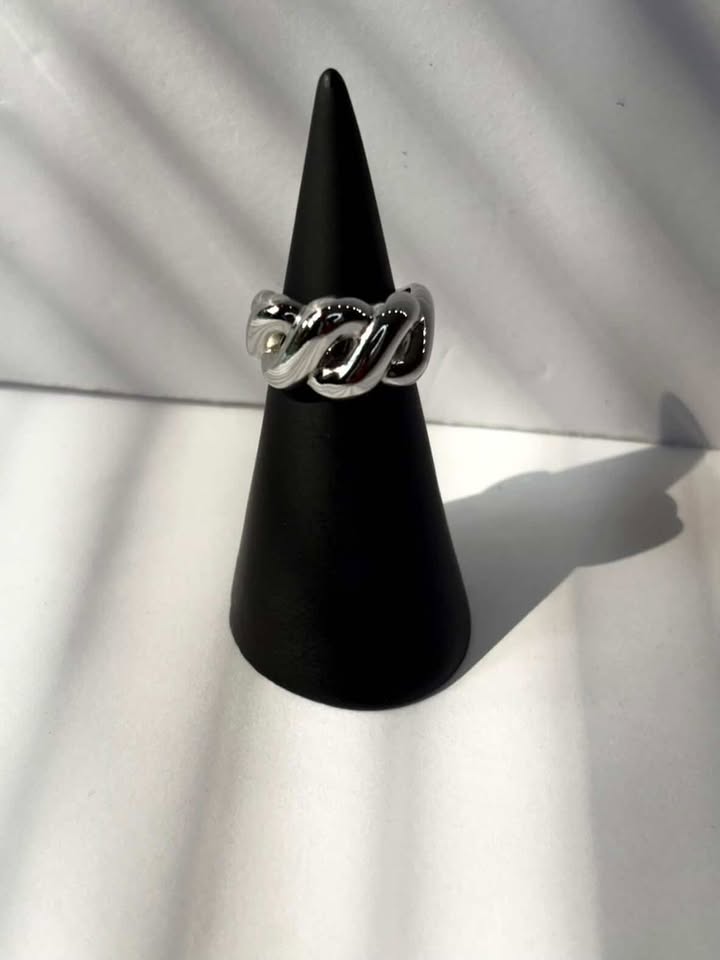 Aura Wave Rings