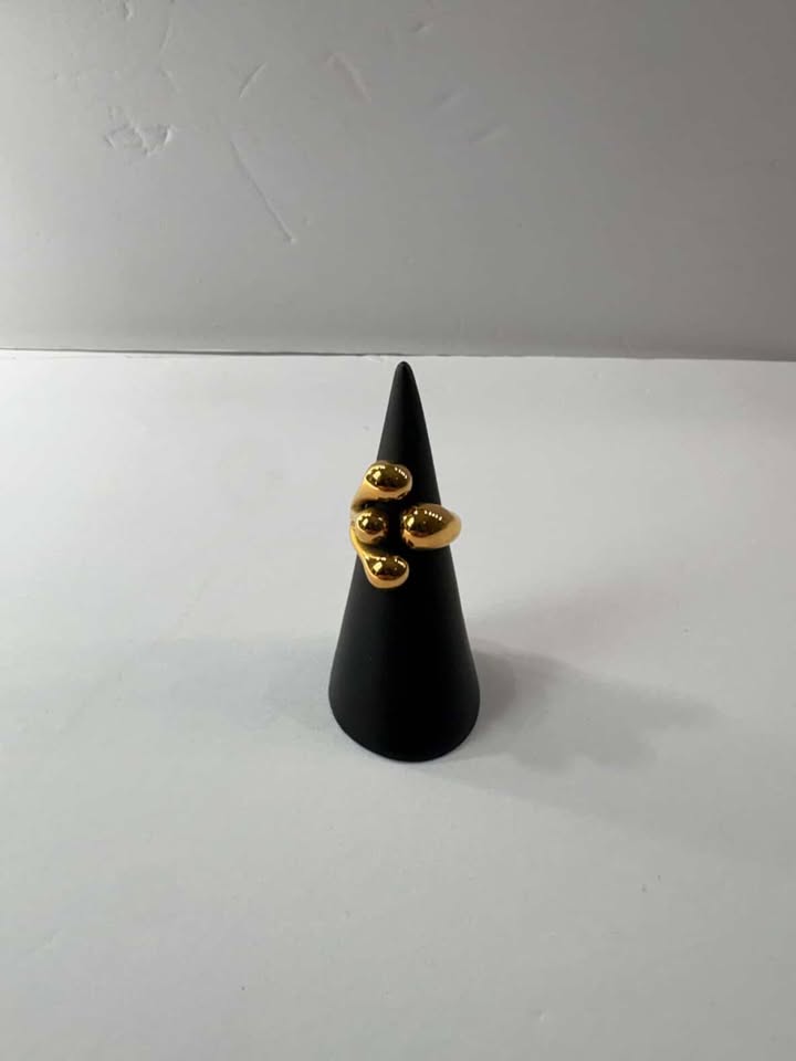 Novara Ring