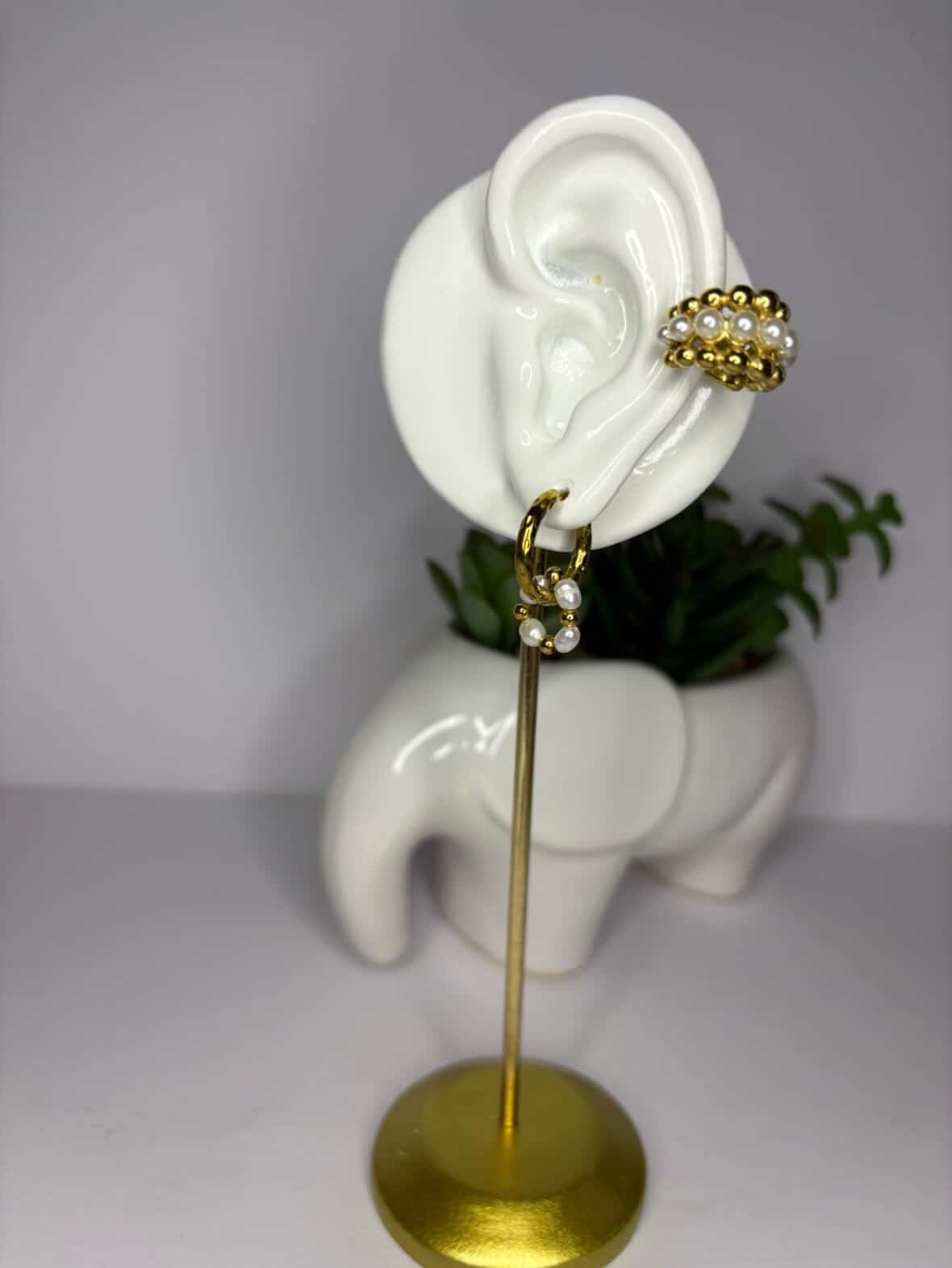 Minimalist Pearls Earrings Set